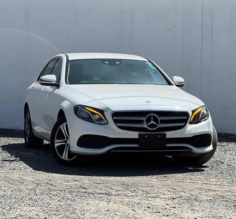 
								Mercedes-Benz GLC 220d full									