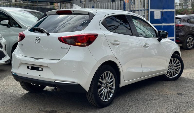 
								Mazda 2 full									