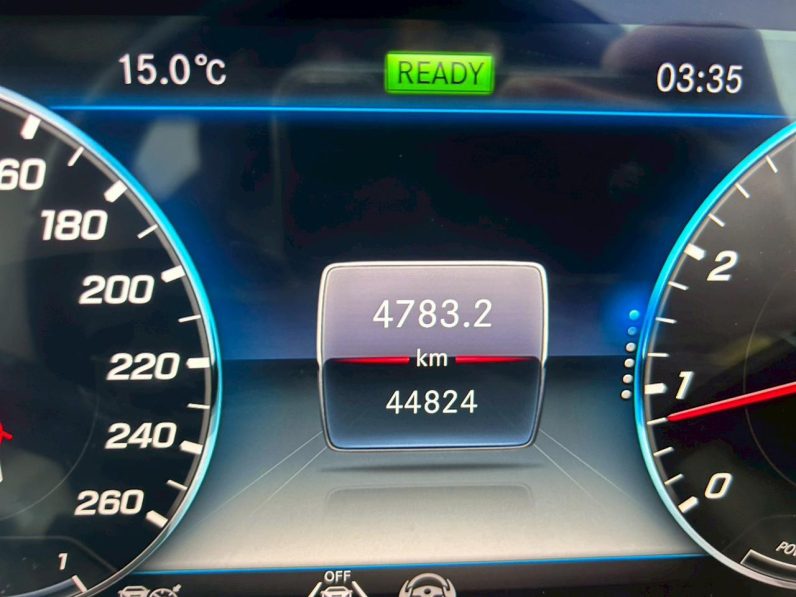 
								Mercedes Benz E200 full									