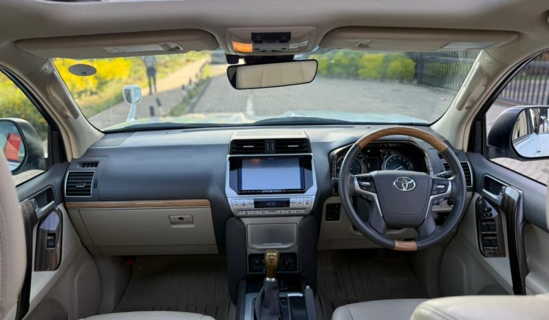 
								Toyota Land cruiser prado TX full									