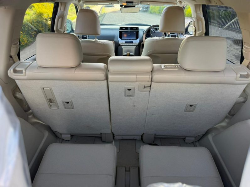 
								Toyota Land cruiser prado TX full									