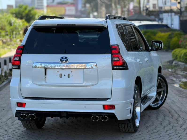 
								Toyota Land cruiser prado TX full									