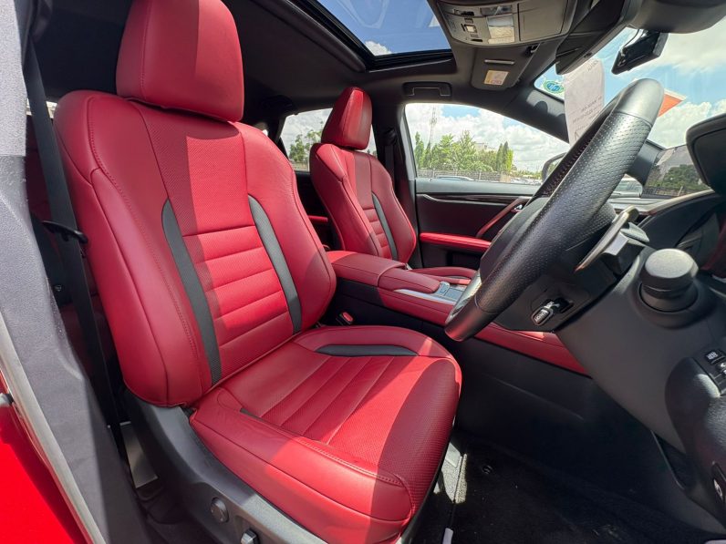 
								Lexus RX300 F sport full									