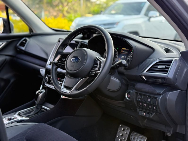 
								Subaru Forester full									