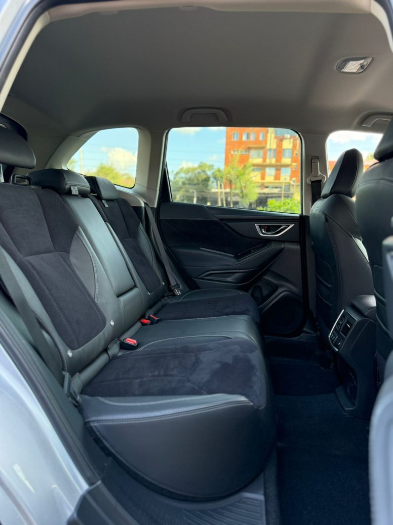 
								Subaru Forester full									