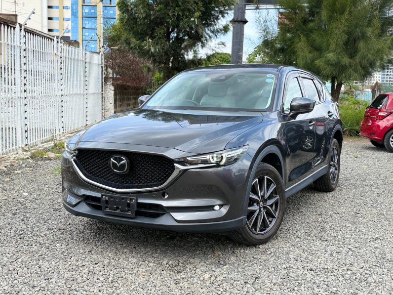 
								Mazda CX-5 full									
