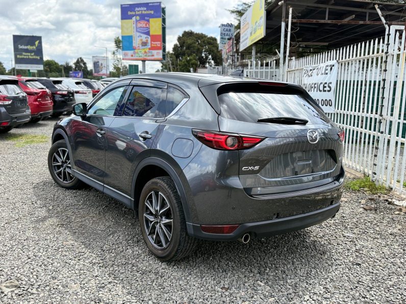 
								Mazda CX-5 full									
