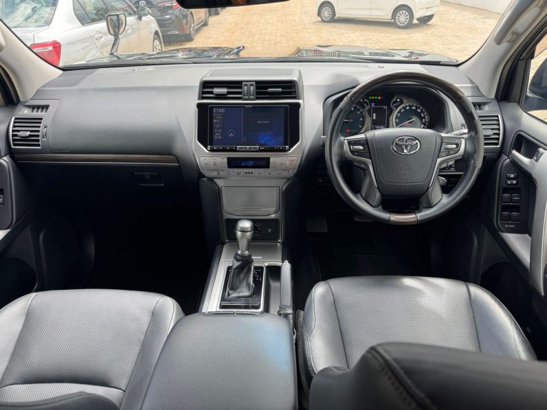 
								Toyota Land cruiser prado TX full									