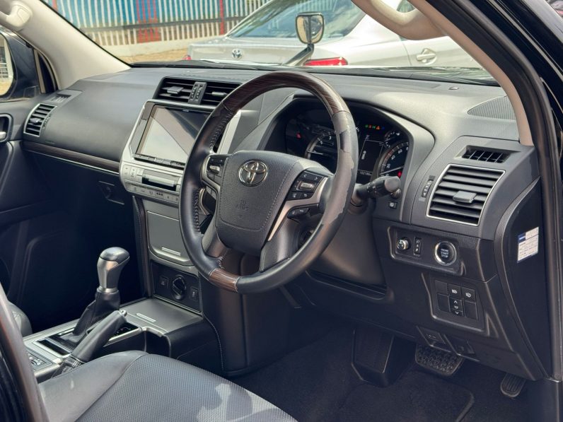 
								Toyota Land cruiser prado TX full									
