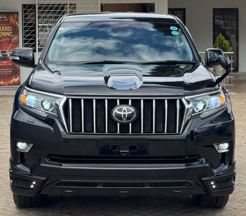 
								Toyota Land cruiser prado TX full									