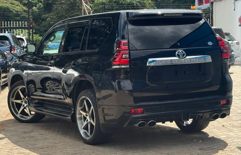 
								Toyota Land cruiser prado TX full									