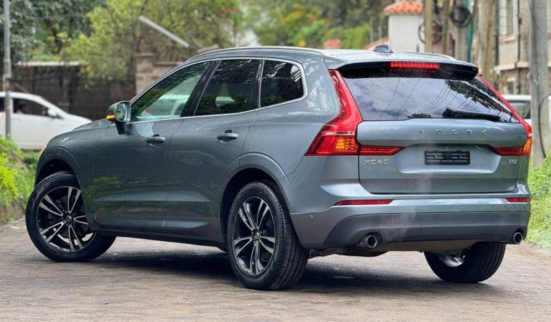 
								Volvo XC60 T5 full									