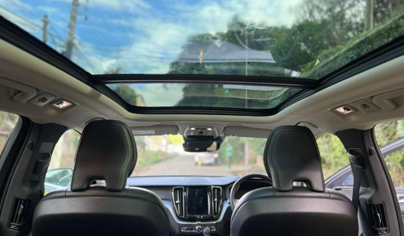 
								Volvo XC60 T5 full									