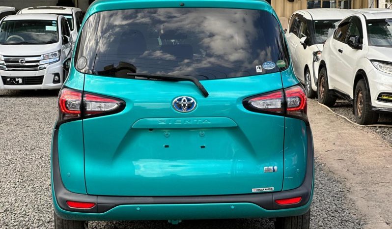 
								Toyota Sienta full									