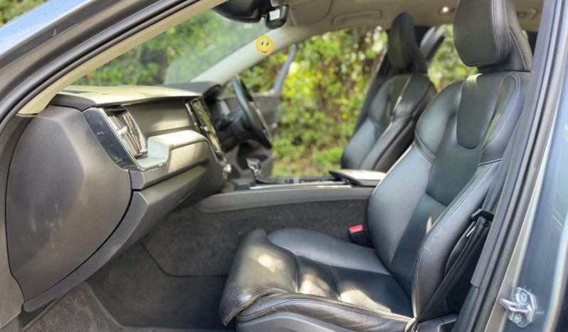 
								Volvo XC60 T5 full									