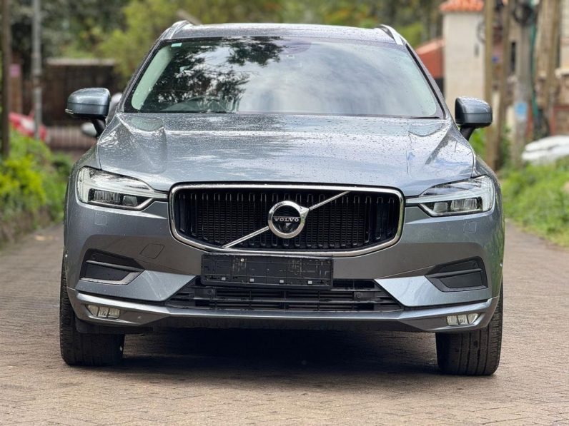 
								Volvo XC60 T5 full									