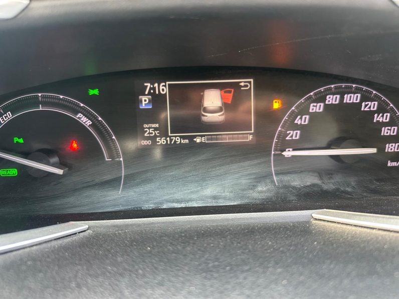 
								Toyota Sienta full									