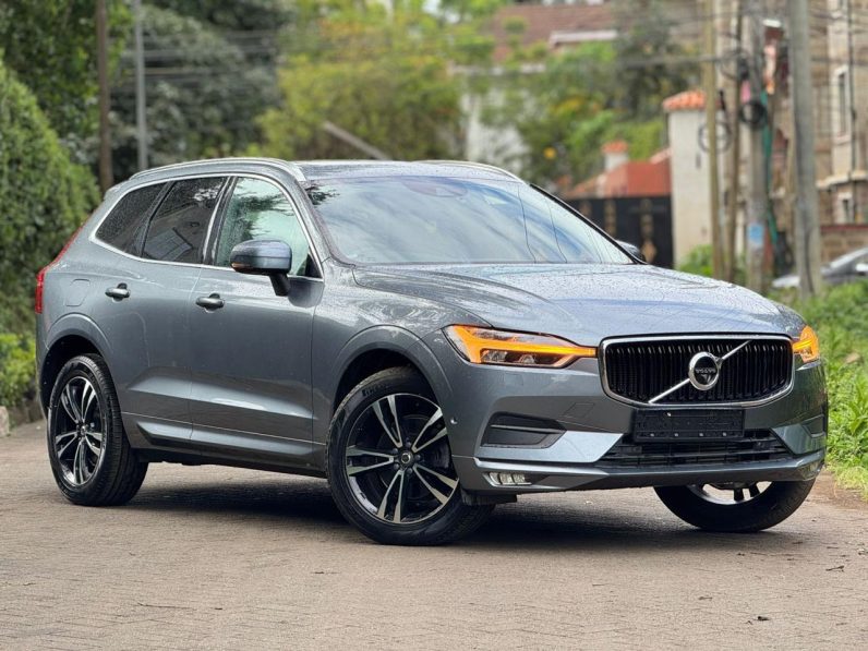 
								Volvo XC60 T5 full									