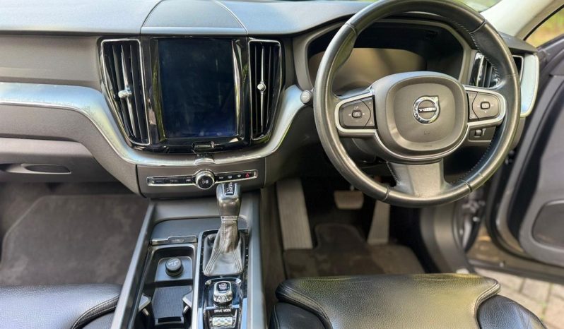 
								Volvo XC60 T5 full									