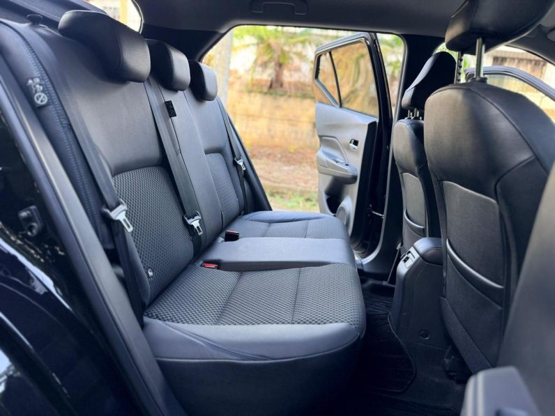 
								Nissan Kicks full									