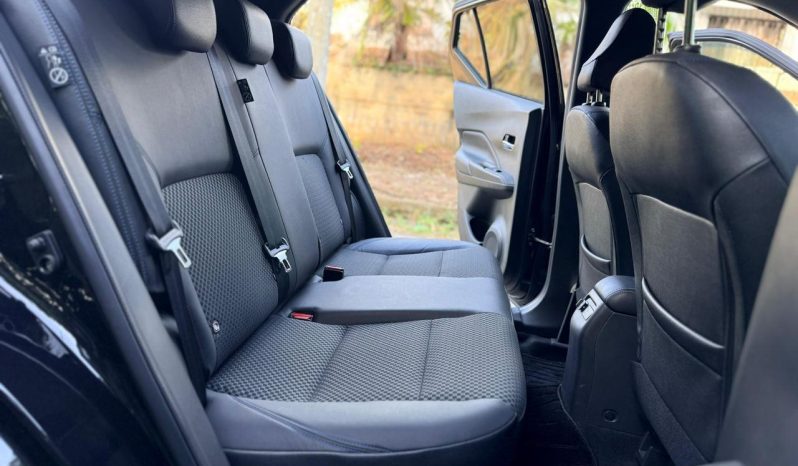 
								Nissan Kicks full									