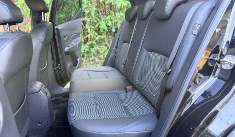 
								Nissan Kicks full									
