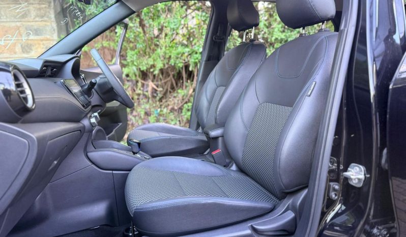 
								Nissan Kicks full									