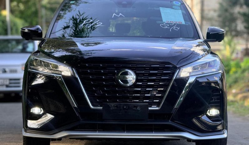 
								Nissan Kicks full									
