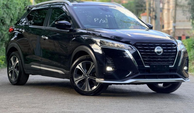 
								Nissan Kicks full									