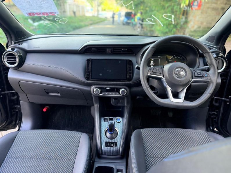 
								Nissan Kicks full									
