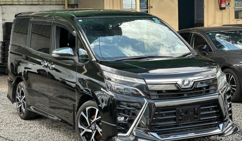 
								Toyota voxy full									