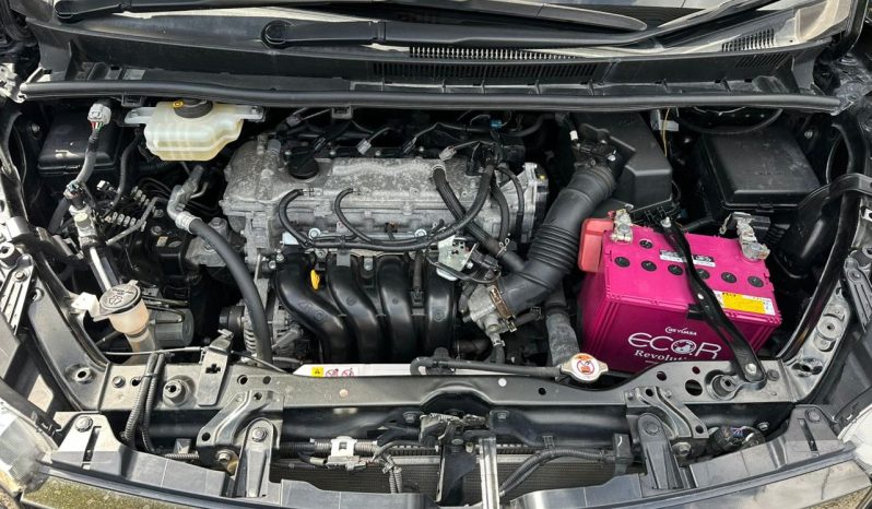 
								Toyota voxy full									
