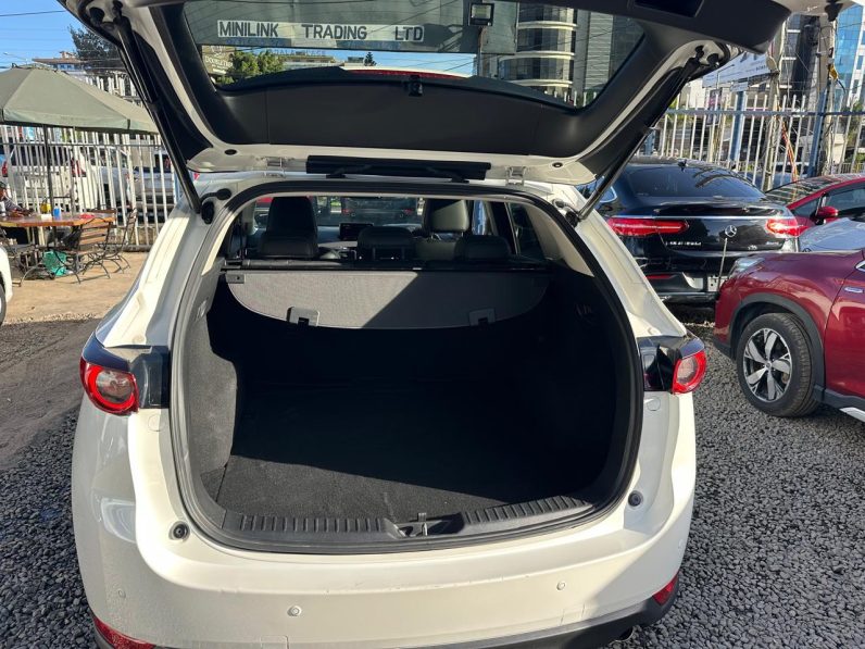 
								Mazda Cx-5 full									