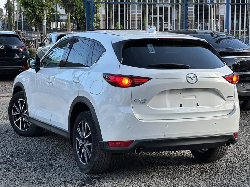 
								Mazda Cx-5 full									