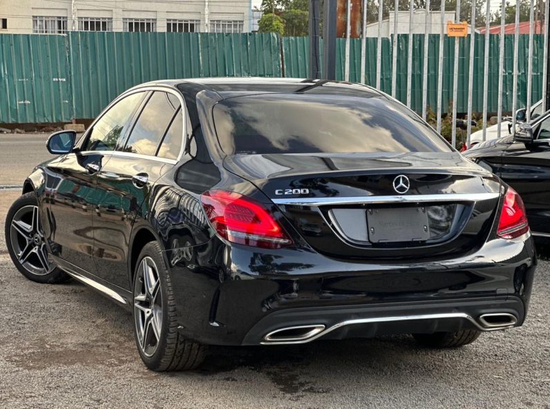 
								Mercedes-Benz C200 full									