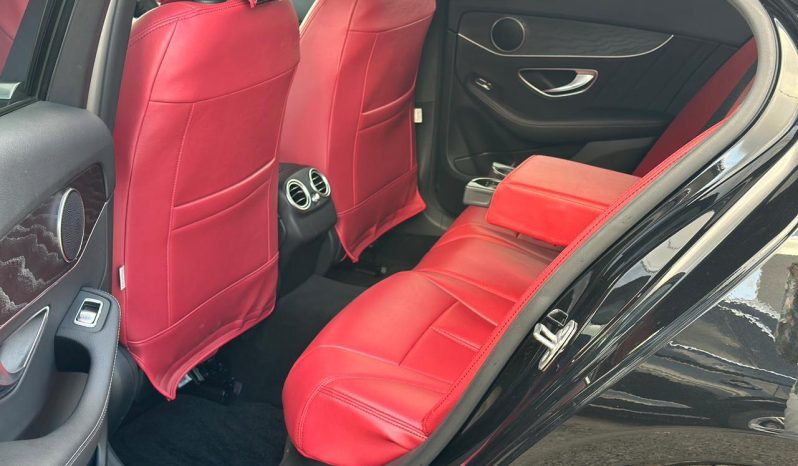 
								Mercedes-Benz C200 full									
