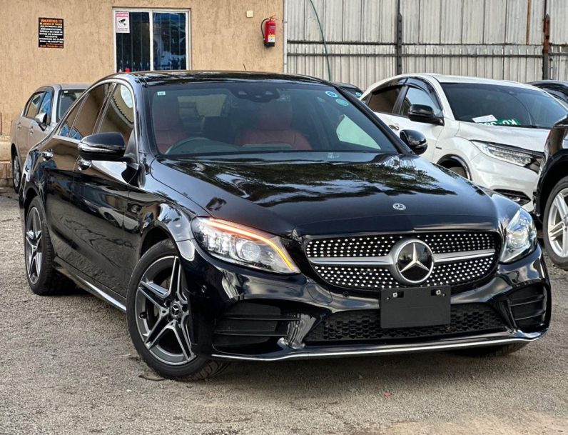 
								Mercedes-Benz C200 full									