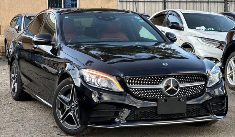 
								Mercedes-Benz C200 full									