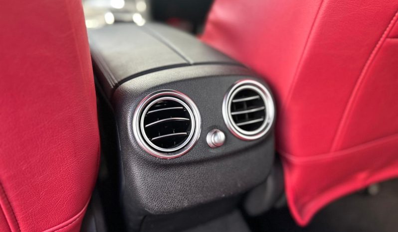 
								Mercedes-Benz C200 full									
