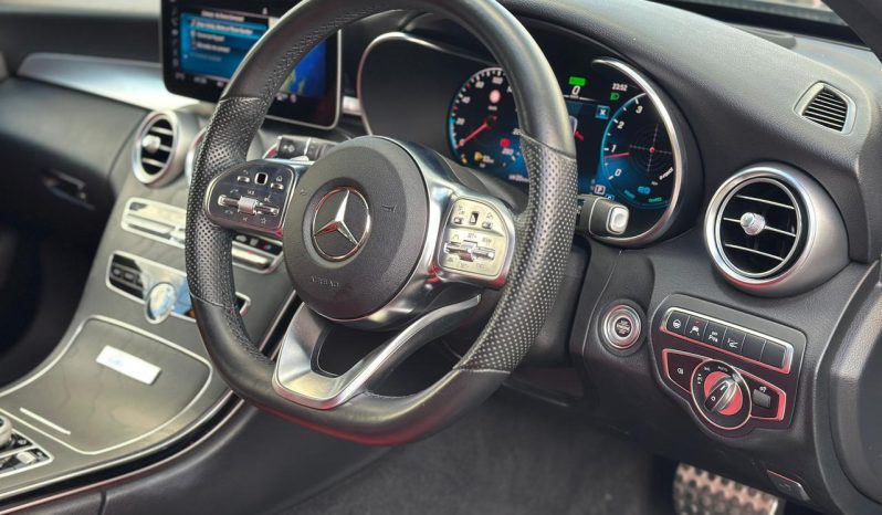 
								Mercedes-Benz C200 full									