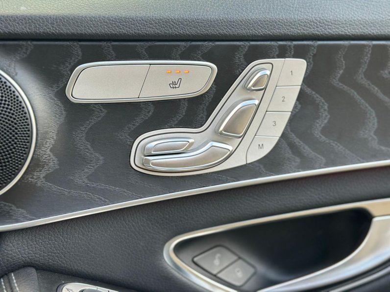 
								Mercedes-Benz C200 full									