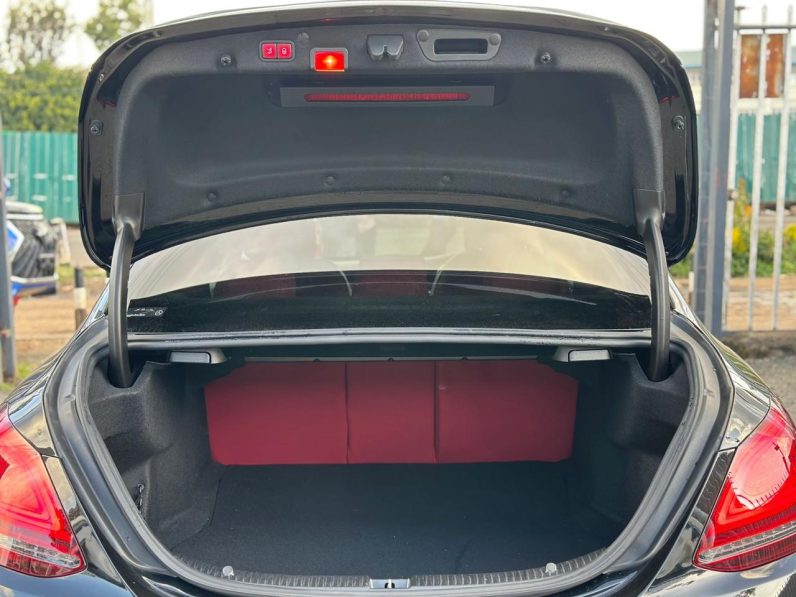 
								Mercedes-Benz C200 full									