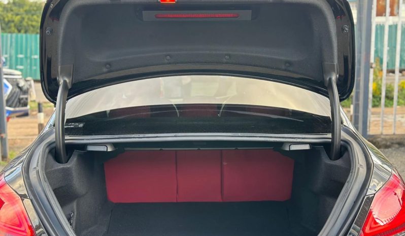 
								Mercedes-Benz C200 full									