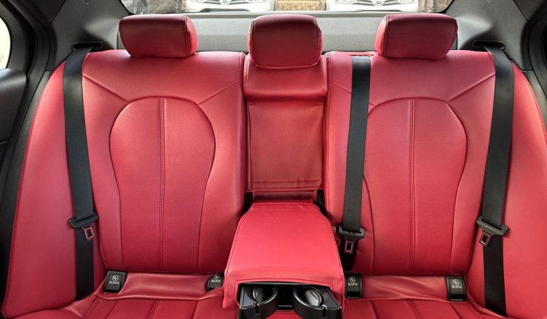 
								Mercedes-Benz C200 full									