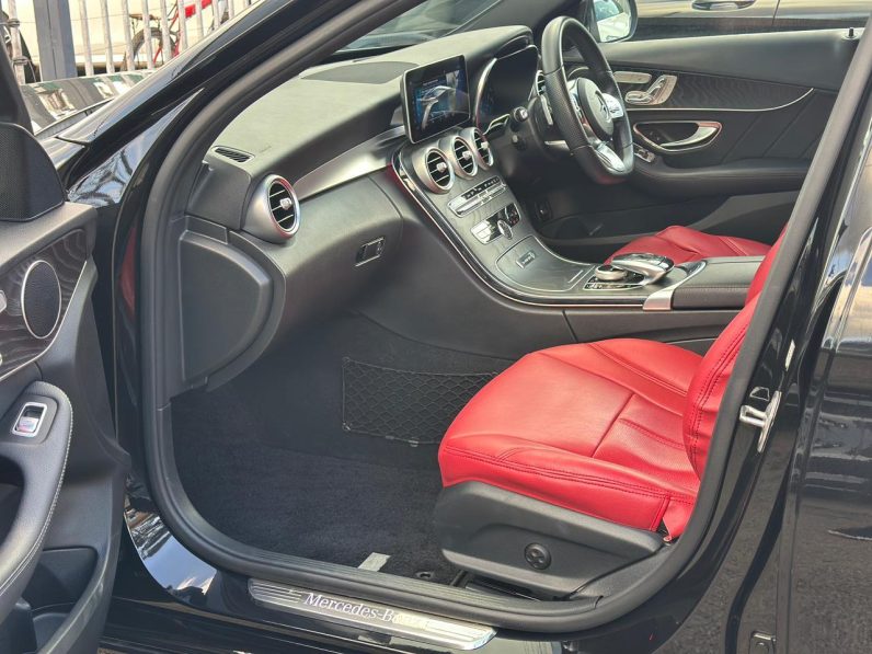 
								Mercedes-Benz C200 full									