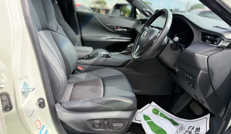 
								Toyota Harrier full									