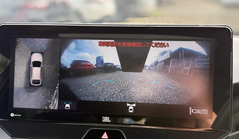 
								Toyota Harrier full									