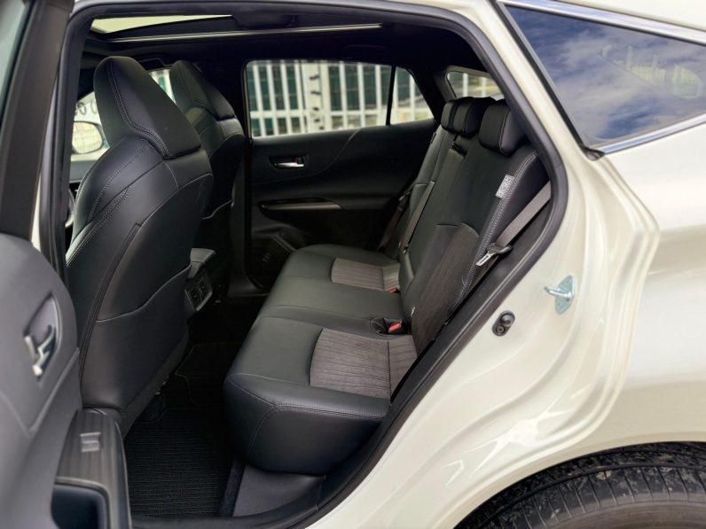 
								Toyota Harrier full									