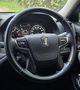 Toyota Crown Athelete