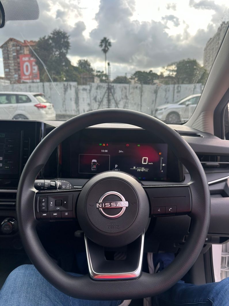 
								Nissan Note full									
